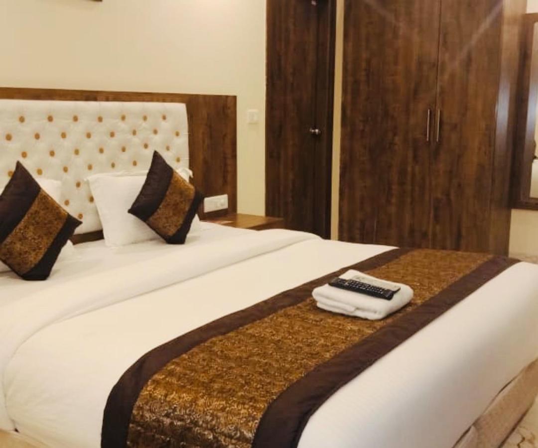 ניו דלהי Mayda Inn- A Boutique Hotel מראה חיצוני תמונה